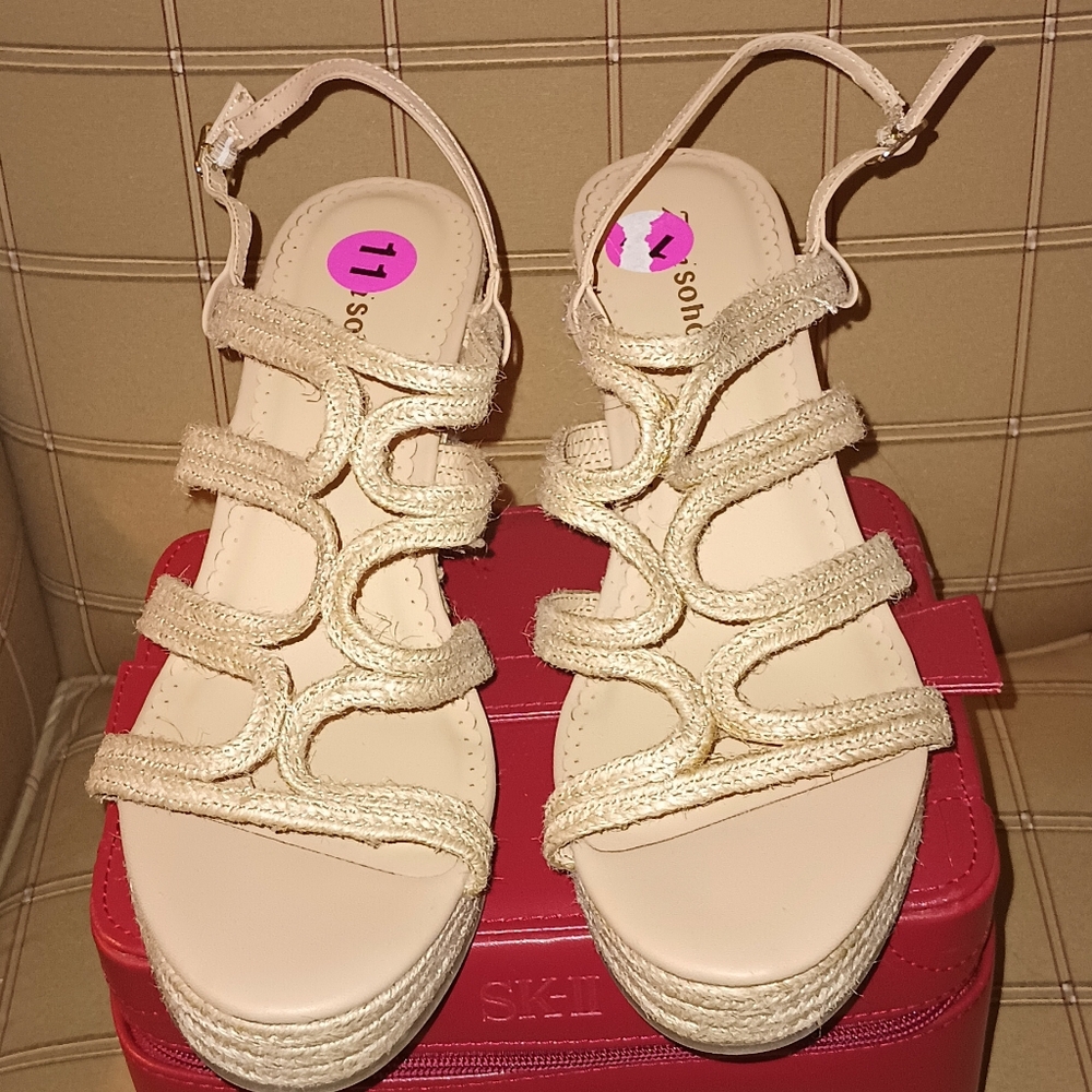 New Soho Apparel Designer Wedge Sandals 11